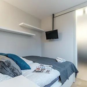 Apartament Inside Solec Iii, Warszawa